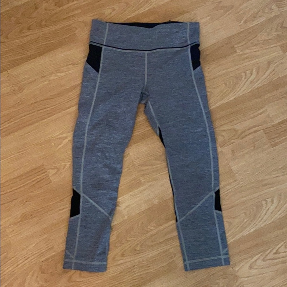 Lululemon Crop Size 6
